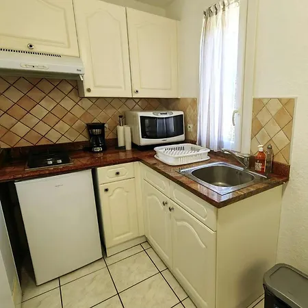 T2 En Pinede Avec Parking, Veranda Et Terrasse, A 900m De La Plage, Ideal Pour 4 Personnes - Fr-1-607-41