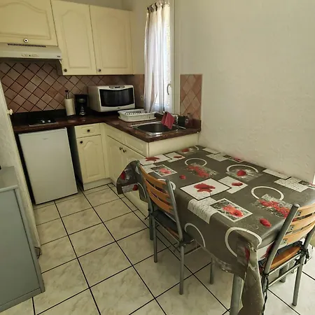T2 En Pinede Avec Parking, Veranda Et Terrasse, A 900m De La Plage, Ideal Pour 4 Personnes - Fr-1-607-41 *